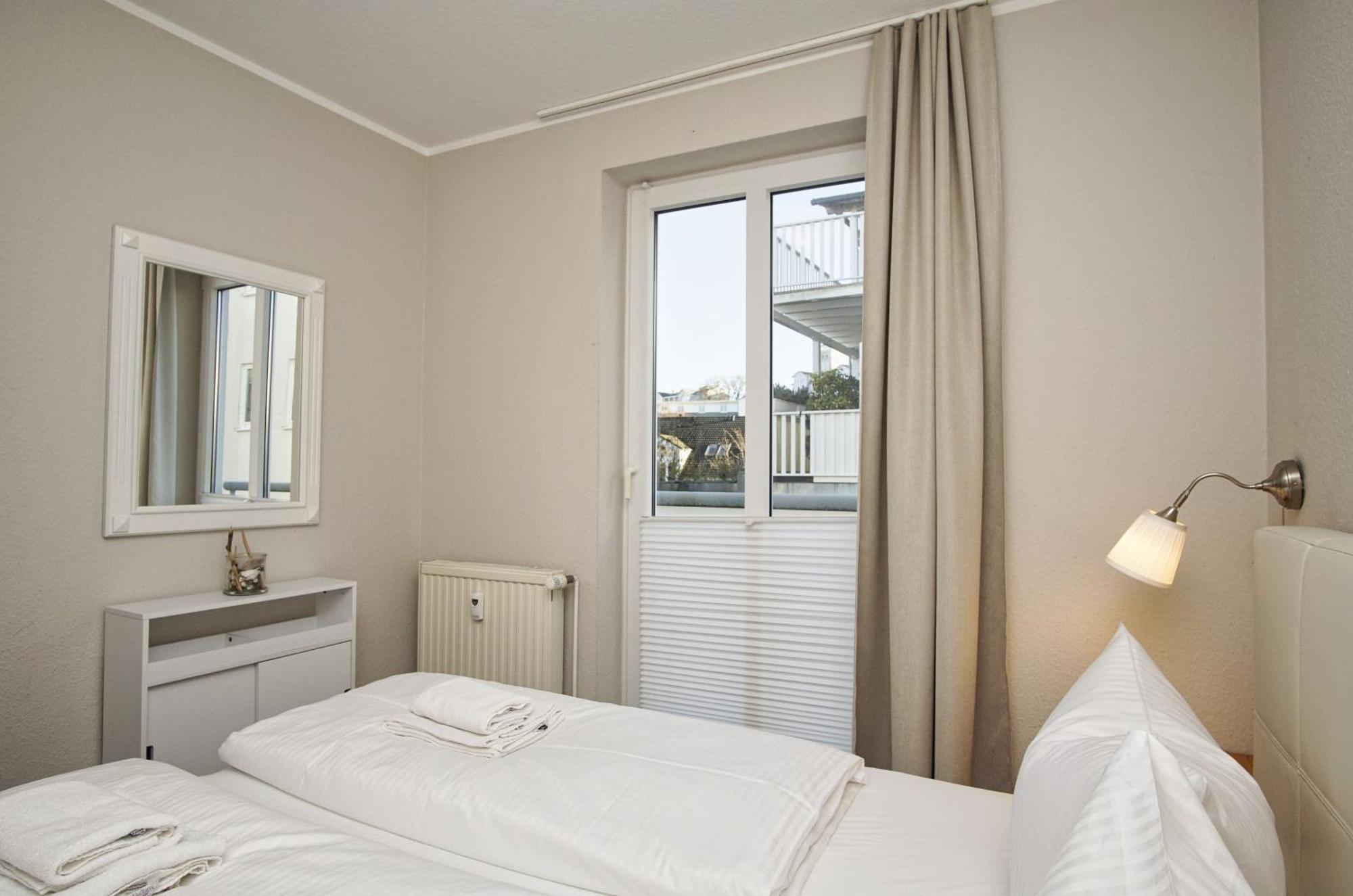 Zentrale Fewo Mit Balkon, Gratis Nutzung Vom Ahoi Erlebnisbad Und Sauna In Sellin - Villa Buskam Fewo 27 เกอเรน ภายนอก รูปภาพ