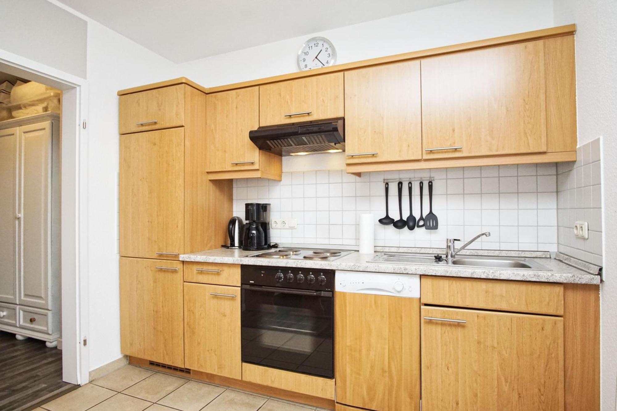 Zentrale Fewo Mit Balkon, Gratis Nutzung Vom Ahoi Erlebnisbad Und Sauna In Sellin - Villa Buskam Fewo 27 เกอเรน ภายนอก รูปภาพ