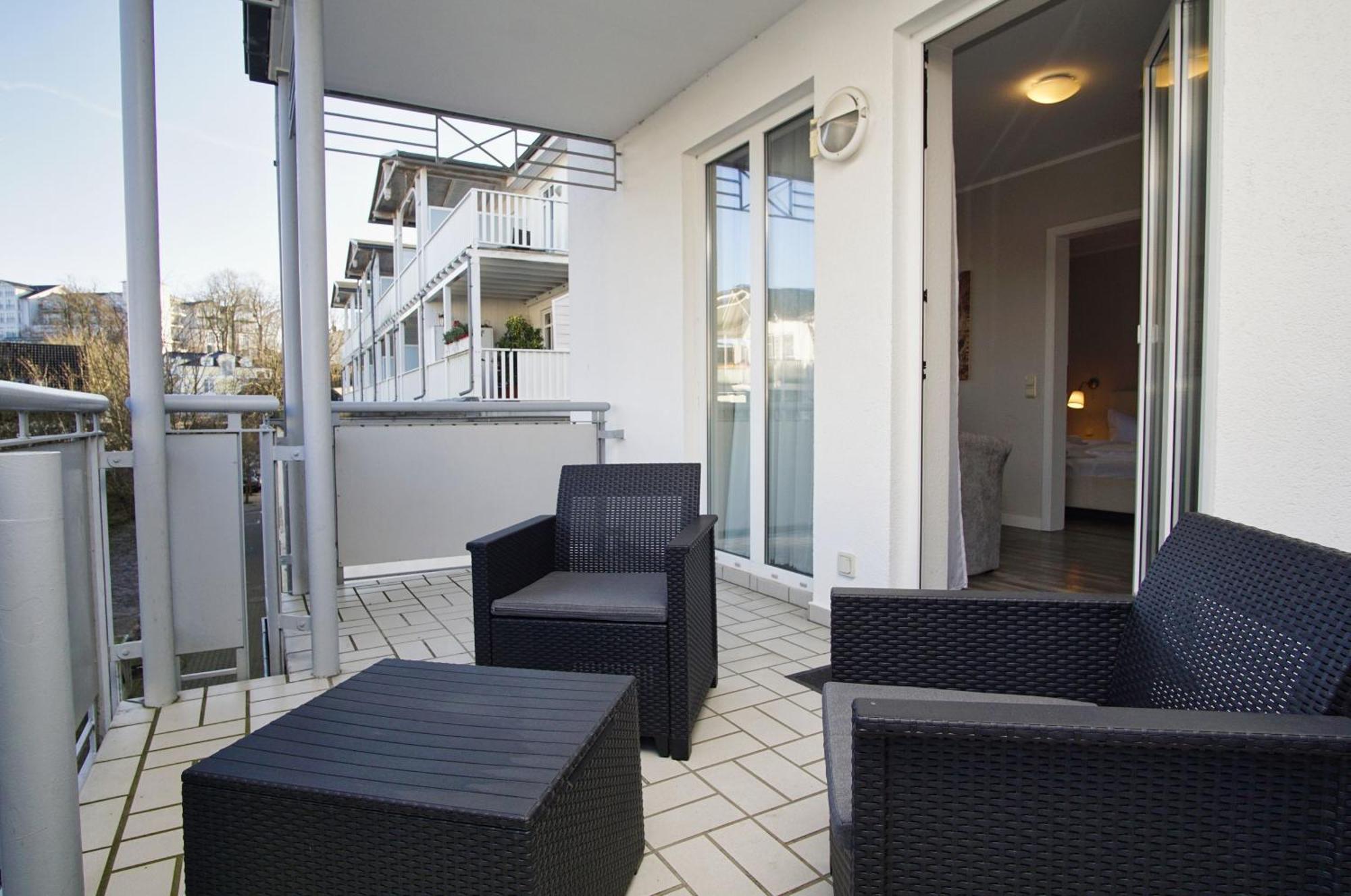 Zentrale Fewo Mit Balkon, Gratis Nutzung Vom Ahoi Erlebnisbad Und Sauna In Sellin - Villa Buskam Fewo 27 เกอเรน ภายนอก รูปภาพ