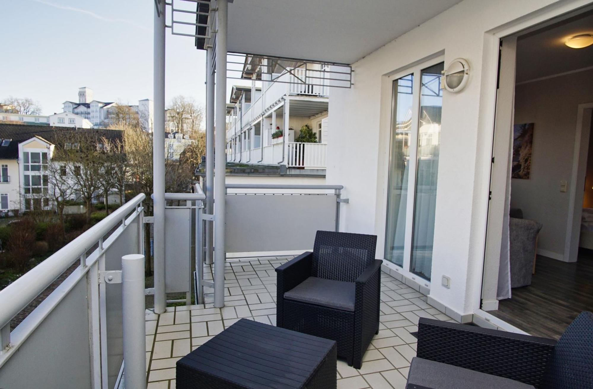 Zentrale Fewo Mit Balkon, Gratis Nutzung Vom Ahoi Erlebnisbad Und Sauna In Sellin - Villa Buskam Fewo 27 เกอเรน ภายนอก รูปภาพ